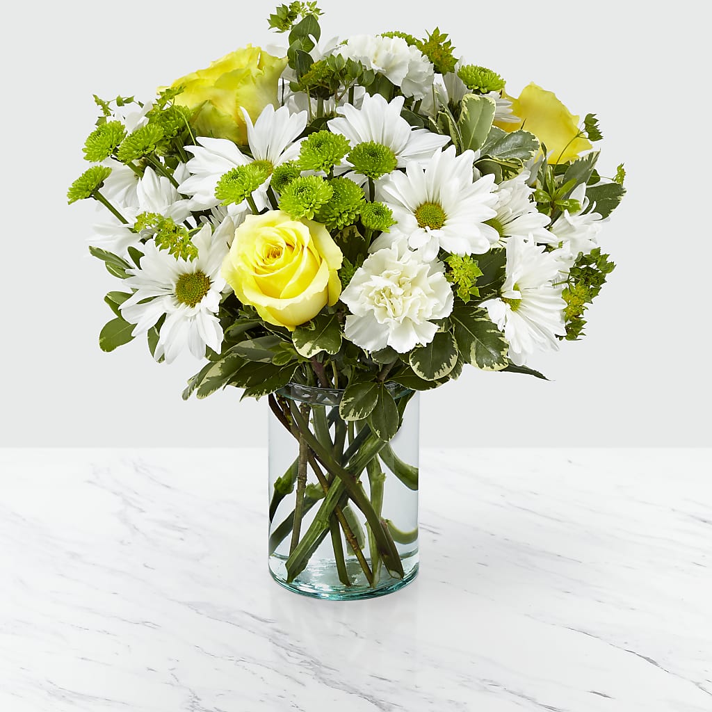 Happy Day Bouquet – MCKNIGHT'S FLOWERSHOPPE INC., Peterborough ON