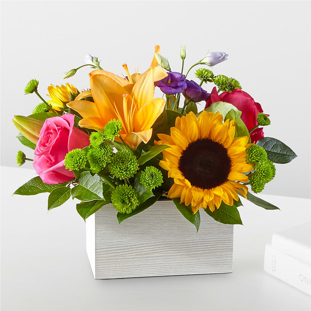 Best Day Box Bouquet – MCKNIGHT'S FLOWERSHOPPE INC., Peterborough ON