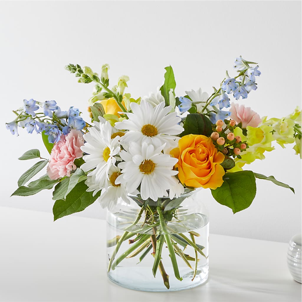 Sun Salutation Bouquet – MCKNIGHT'S FLOWERSHOPPE INC., Peterborough ON