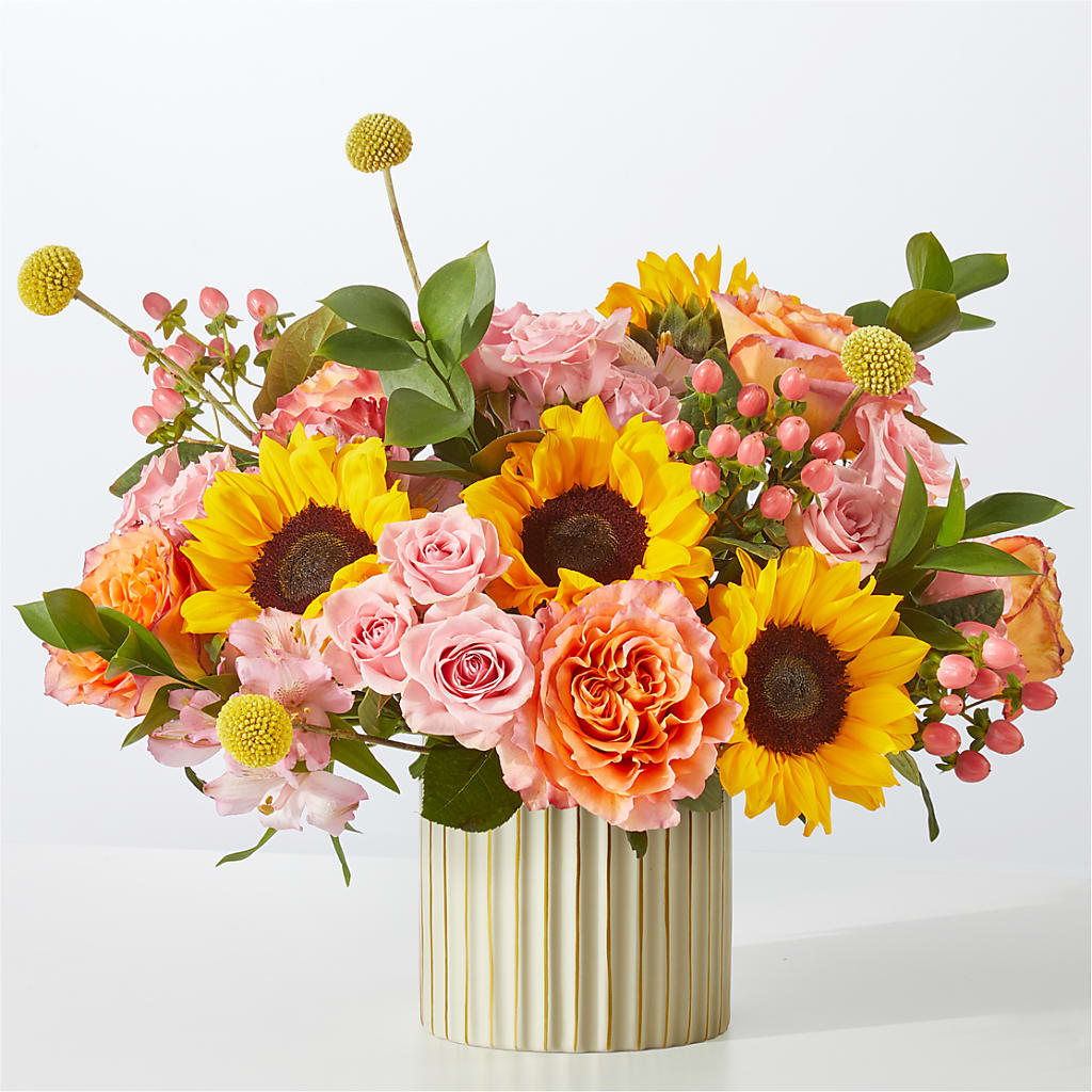 Sun's Out Bouquet – MCKNIGHT'S FLOWERSHOPPE INC., Peterborough ON