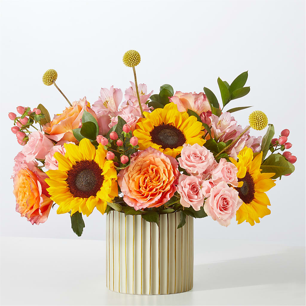 Sun's Out Bouquet – MCKNIGHT'S FLOWERSHOPPE INC., Peterborough ON