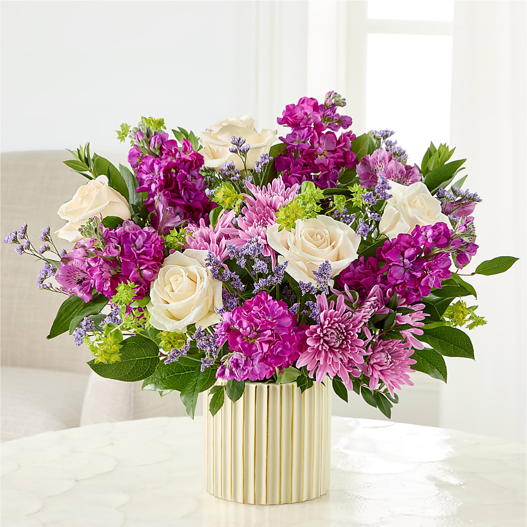 The Boutique Bouquet – MCKNIGHT'S FLOWERSHOPPE INC., Peterborough ON
