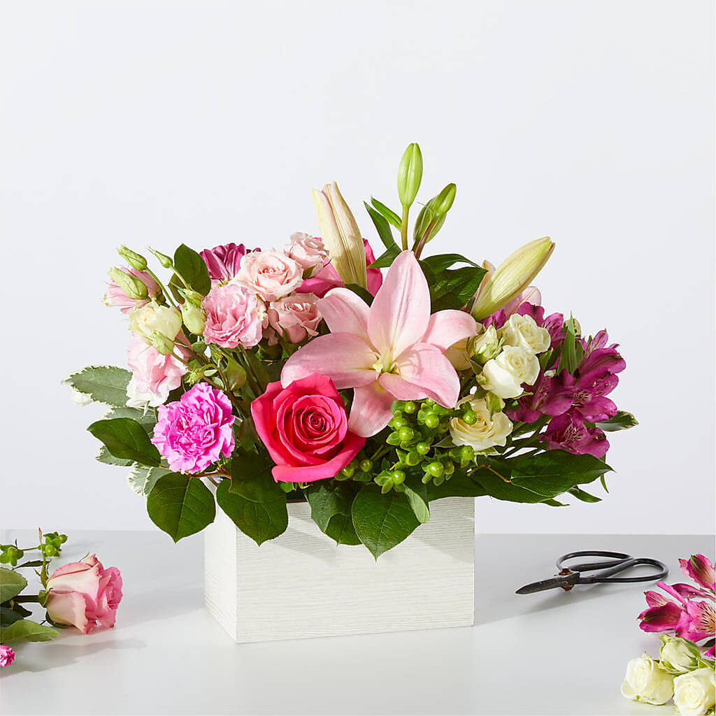 Sweetberry Box – A Florist Original – MCKNIGHT'S FLOWERSHOPPE INC., Peterborough ON