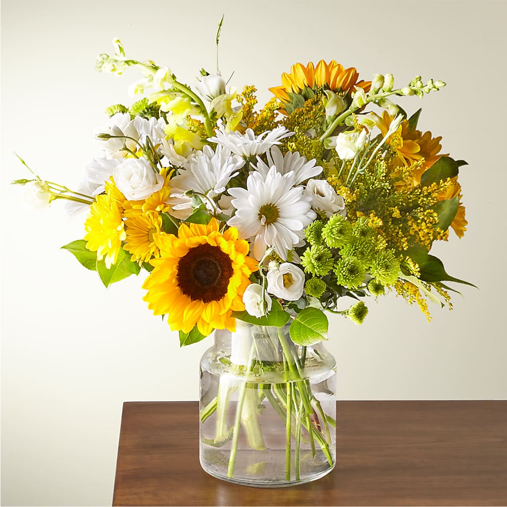 Hello Sunshine Bouquet – MCKNIGHT'S FLOWERSHOPPE INC., Peterborough ON