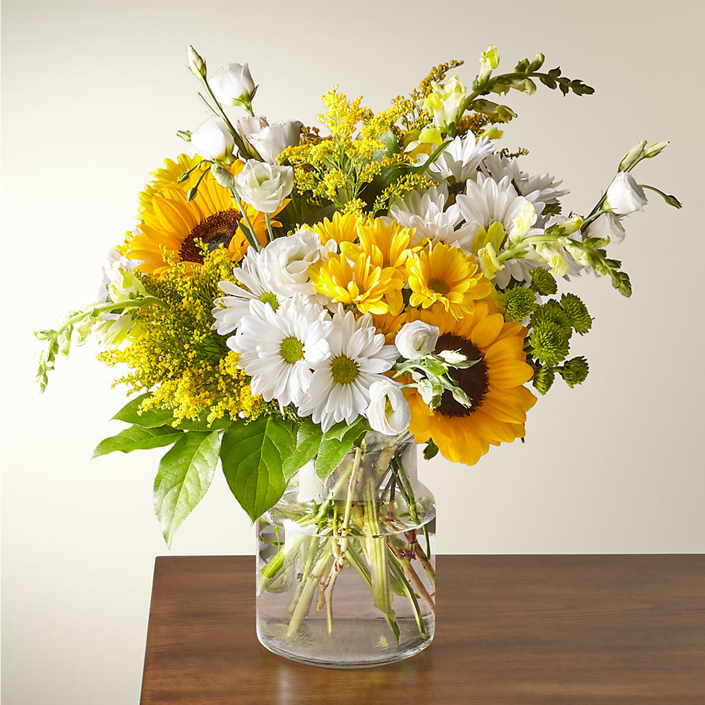 Hello Sunshine Bouquet – MCKNIGHT'S FLOWERSHOPPE INC., Peterborough ON