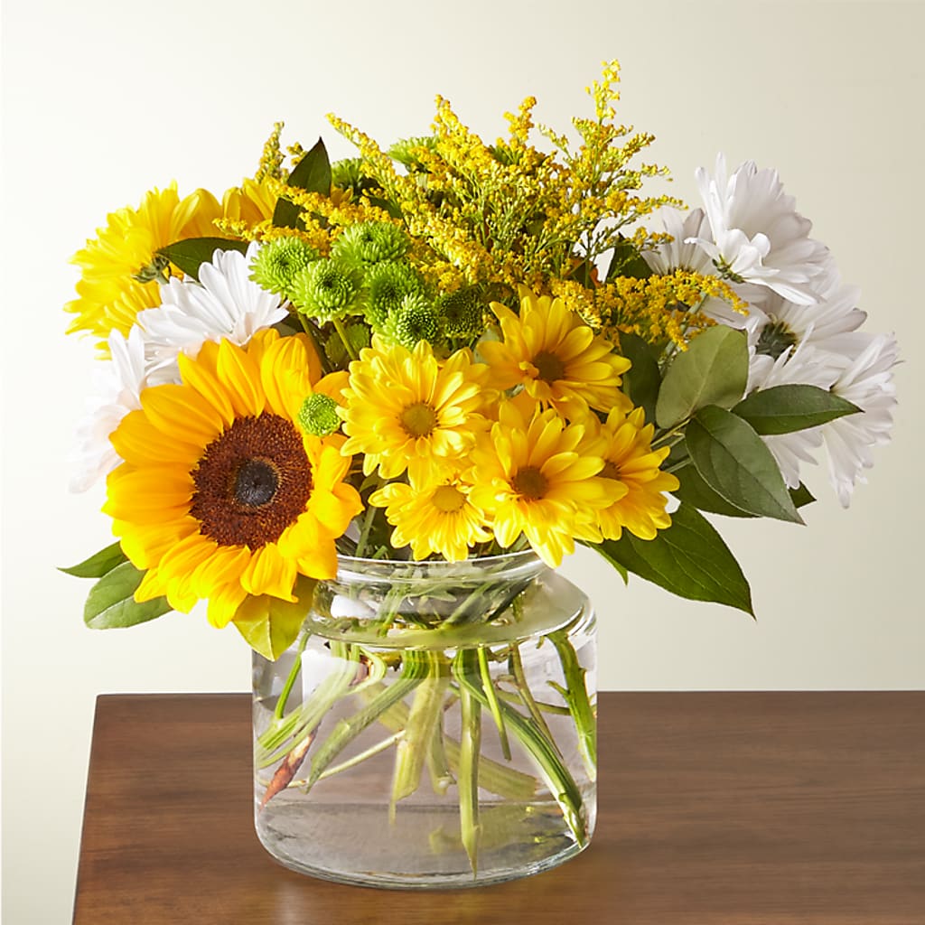 Hello Sunshine Bouquet – MCKNIGHT'S FLOWERSHOPPE INC., Peterborough ON