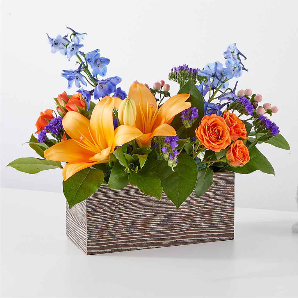 Radiant Citrus Box Bouquet – MCKNIGHT'S FLOWERSHOPPE INC., Peterborough ON