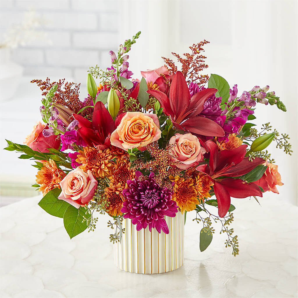 Burgundy Landscape Bouquet – MCKNIGHT'S FLOWERSHOPPE INC., Peterborough ON