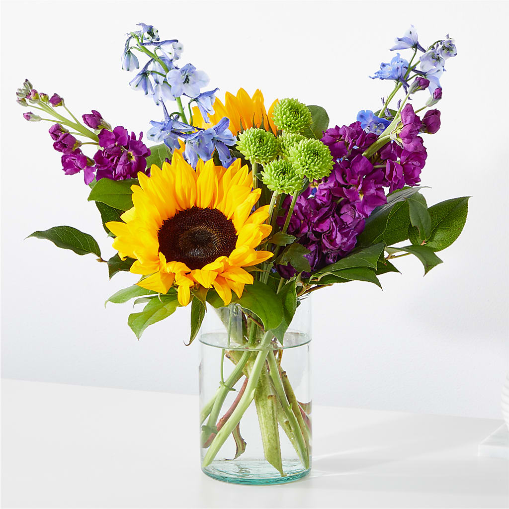 Catching Rays Bouquet – MCKNIGHT'S FLOWERSHOPPE INC., Peterborough ON