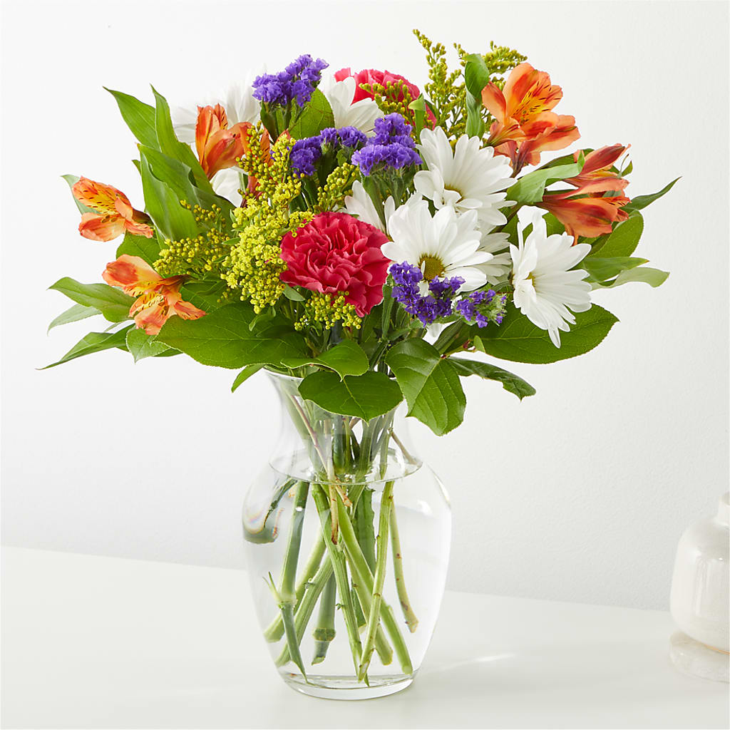 Oopsie Daisy Bouquet – MCKNIGHT'S FLOWERSHOPPE INC., Peterborough ON
