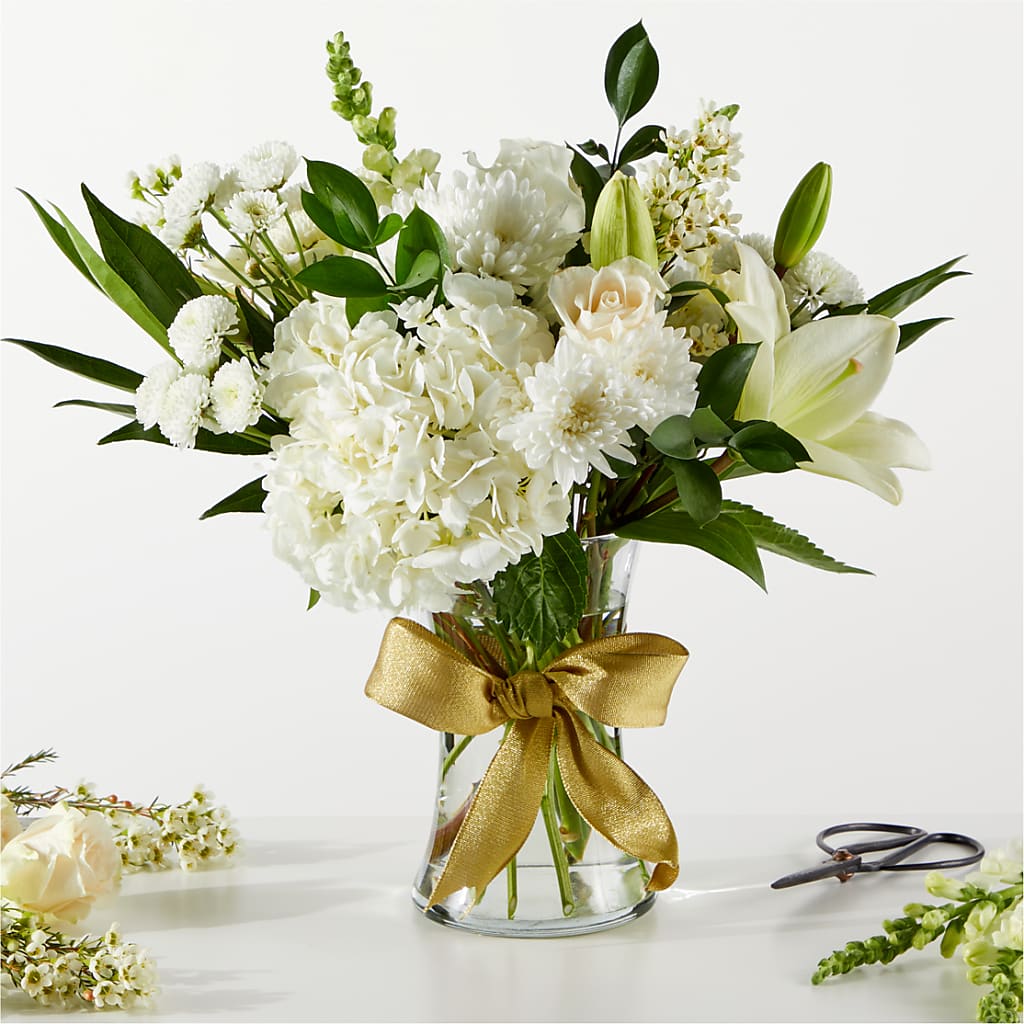 New Beginnings – A Florist Original – MCKNIGHT'S FLOWERSHOPPE INC., Peterborough ON