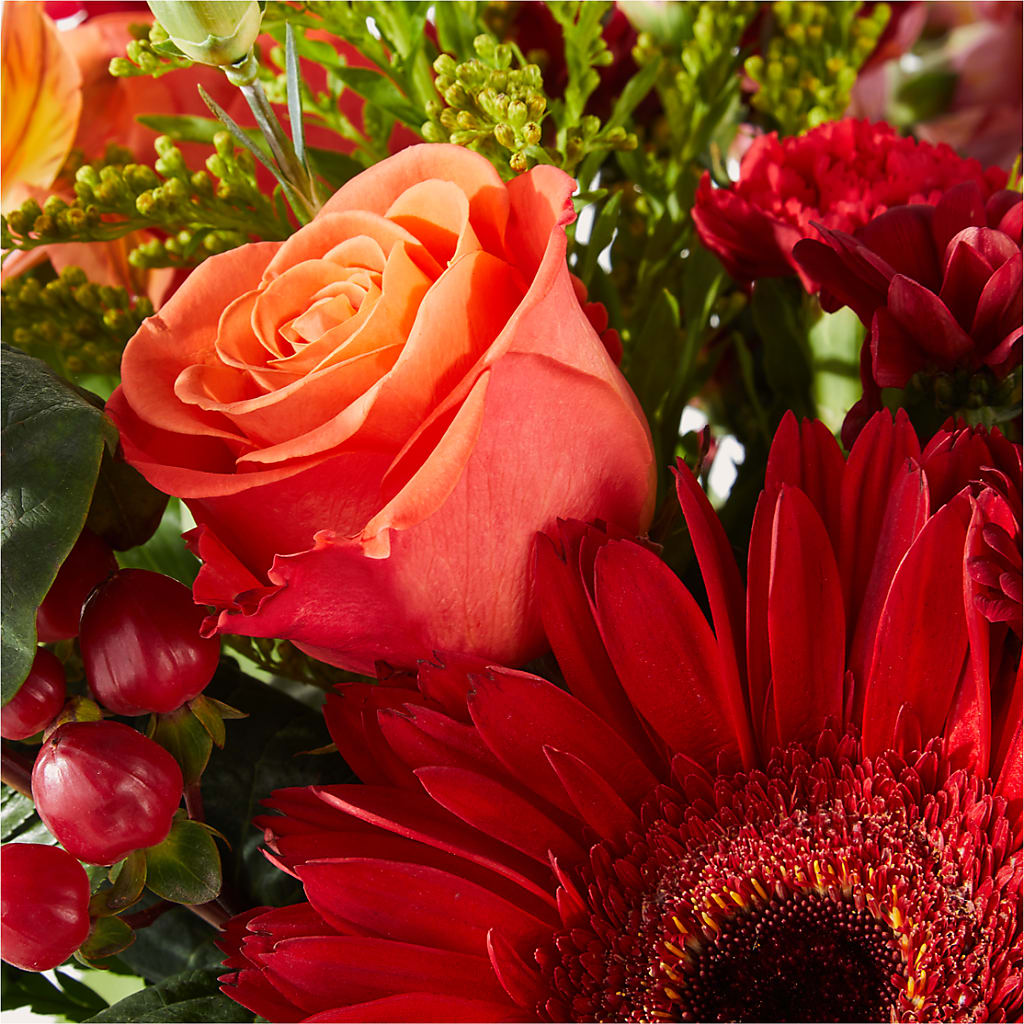 Sweater Season - A Florist Original – MCKNIGHT'S FLOWERSHOPPE INC., Peterborough ON
