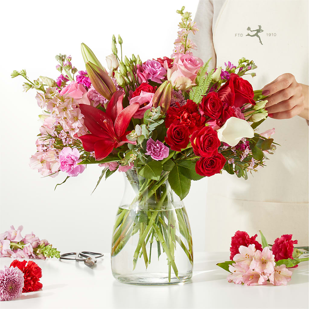 Together Forever - A Florist Original – MCKNIGHT'S FLOWERSHOPPE INC., Peterborough ON