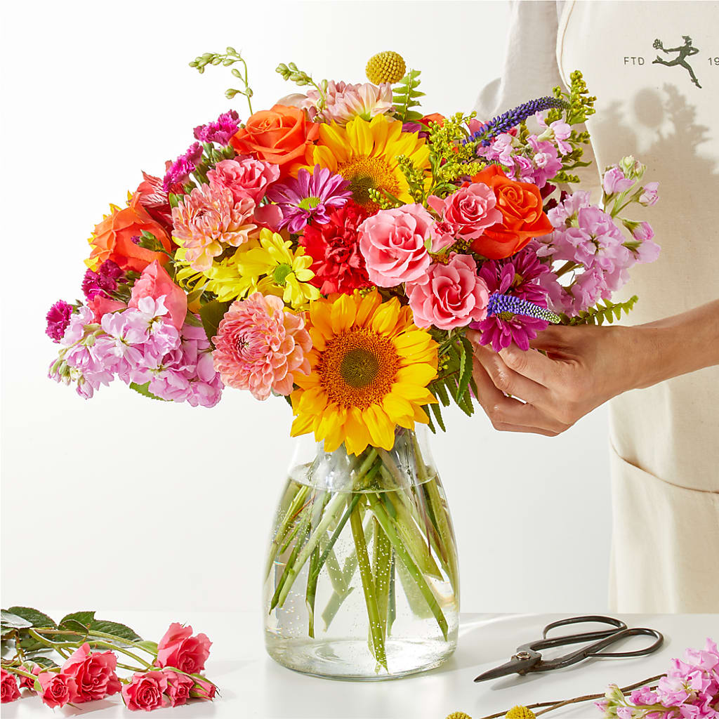 Cue the Confetti - A Florist Original – MCKNIGHT'S FLOWERSHOPPE INC., Peterborough ON