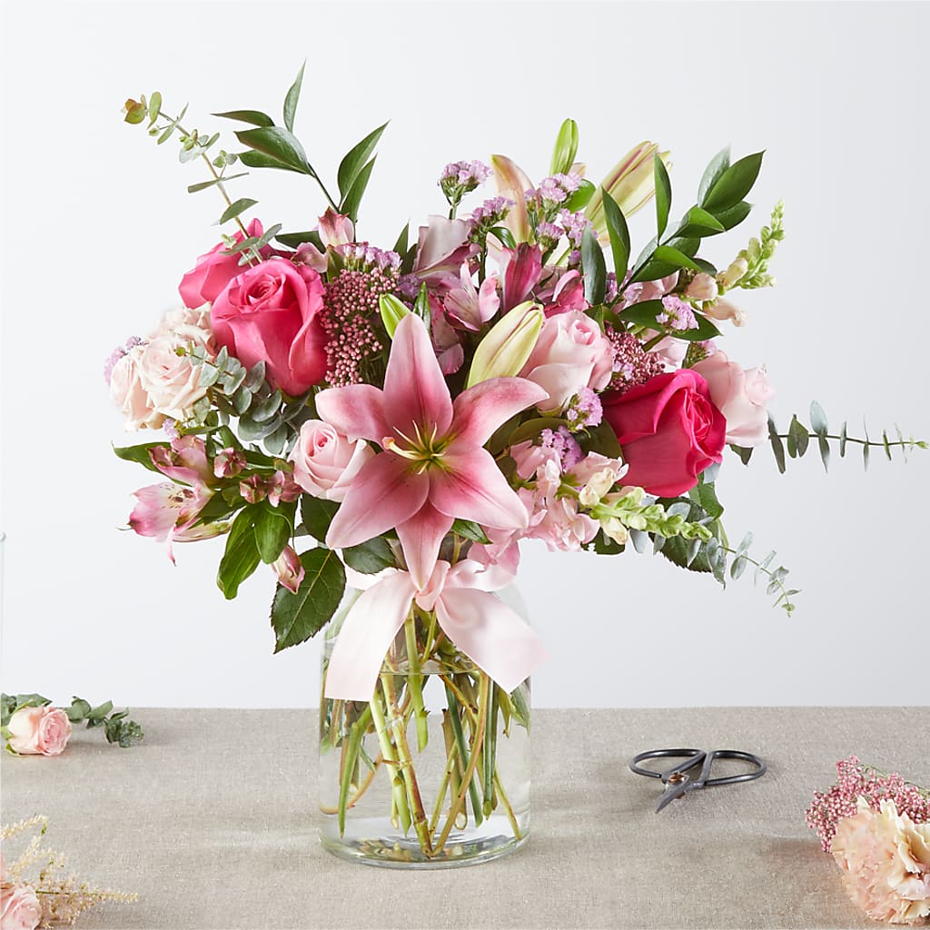 Pink Ribbon - A Florist Original – MCKNIGHT'S FLOWERSHOPPE INC., Peterborough ON