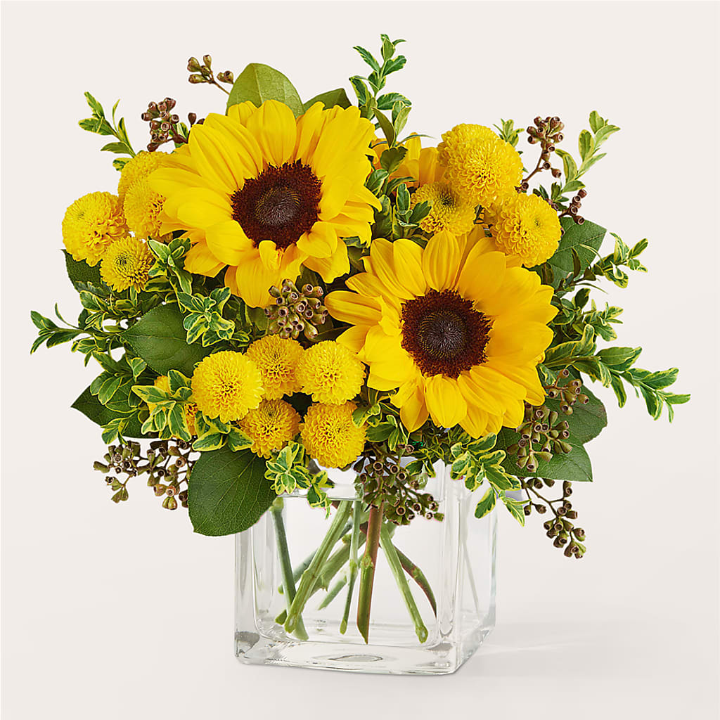 Luminous Morning Bouquet – MCKNIGHT'S FLOWERSHOPPE INC., Peterborough ON