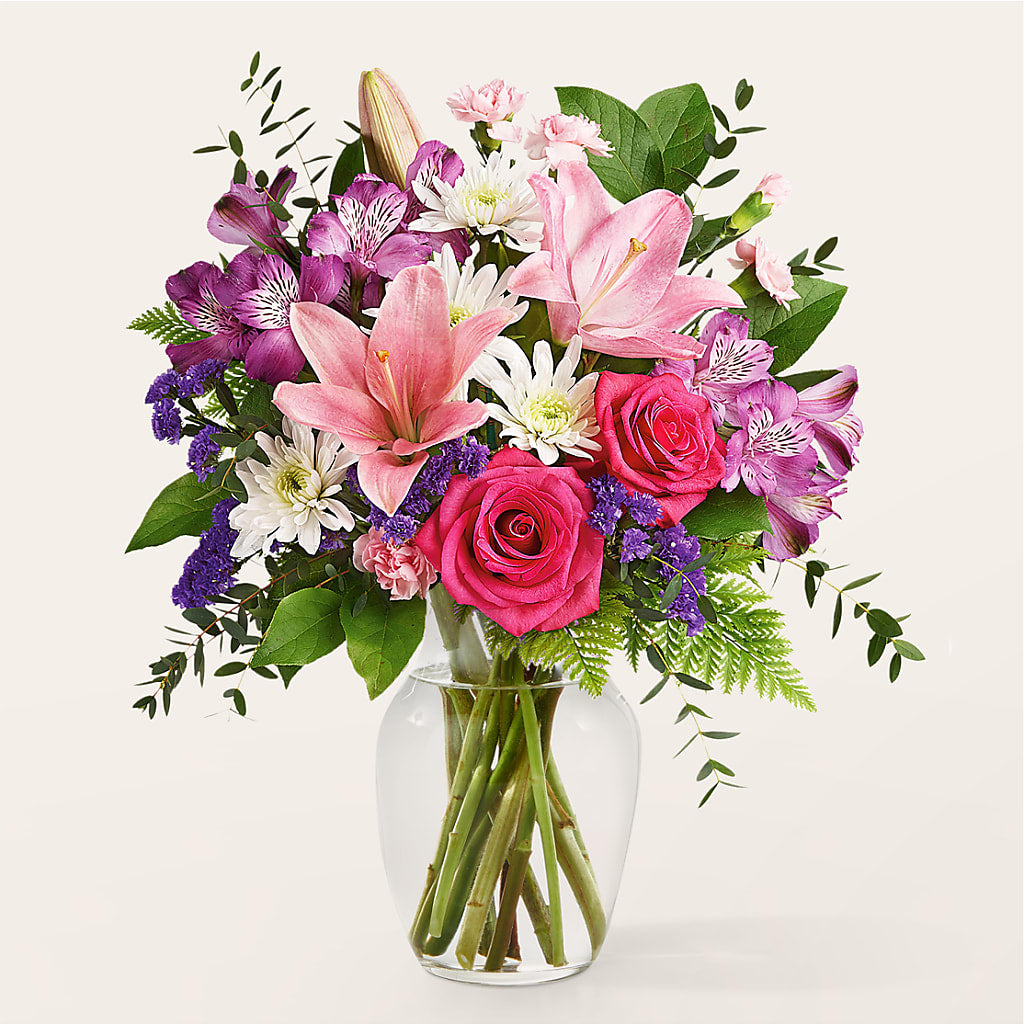 Lace & Pearls Bouquet – MCKNIGHT'S FLOWERSHOPPE INC., Peterborough ON