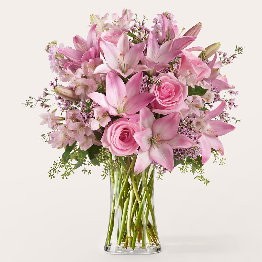 Gentle Gesture Bouquet – MCKNIGHT'S FLOWERSHOPPE INC., Peterborough ON