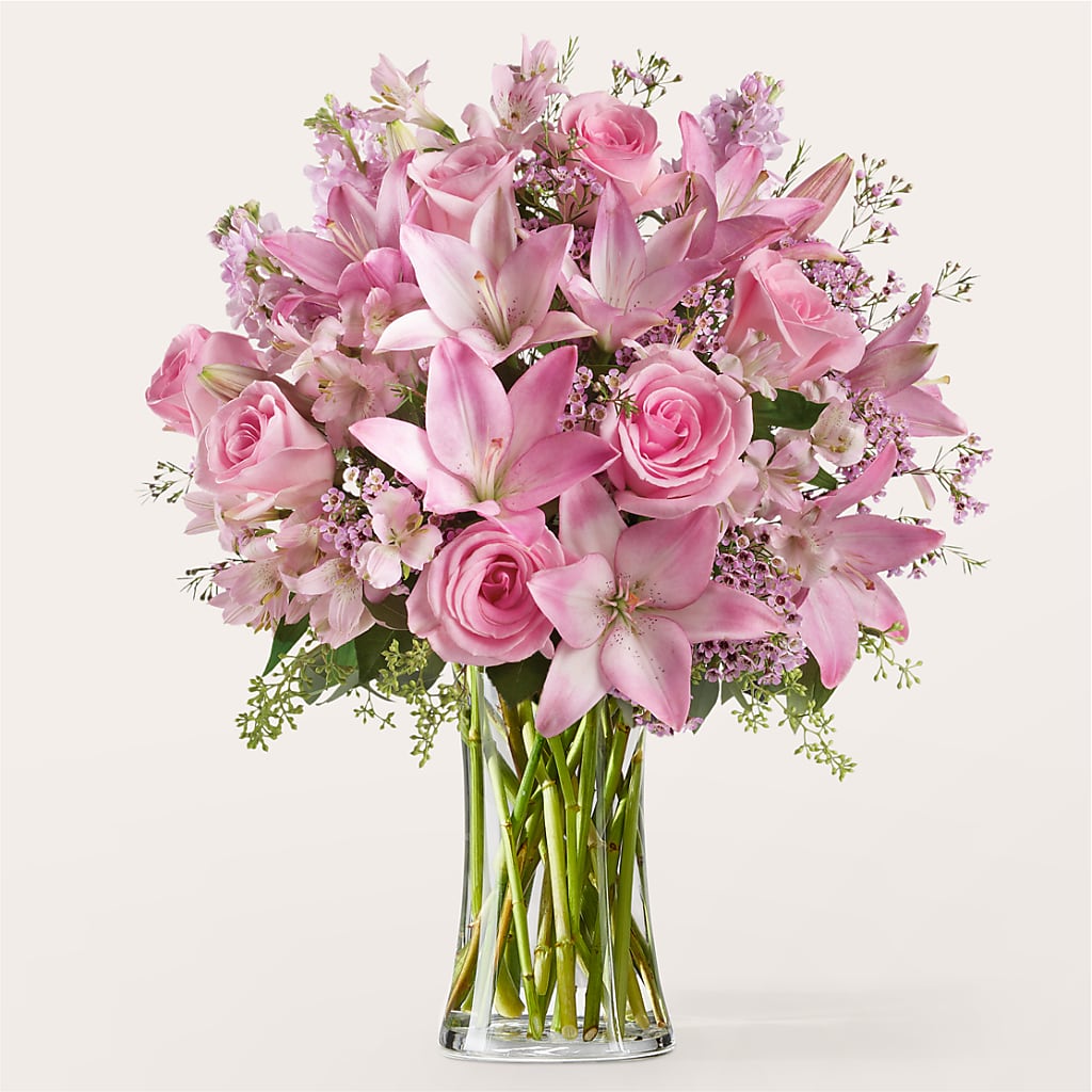 Gentle Gesture Bouquet – MCKNIGHT'S FLOWERSHOPPE INC., Peterborough ON