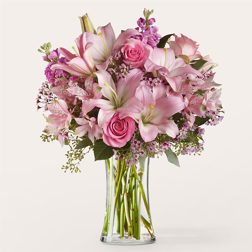 Gentle Gesture Bouquet – MCKNIGHT'S FLOWERSHOPPE INC., Peterborough ON