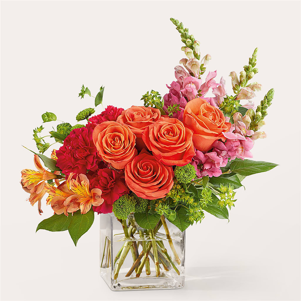 Cosmopolitan Bouquet – MCKNIGHT'S FLOWERSHOPPE INC., Peterborough ON