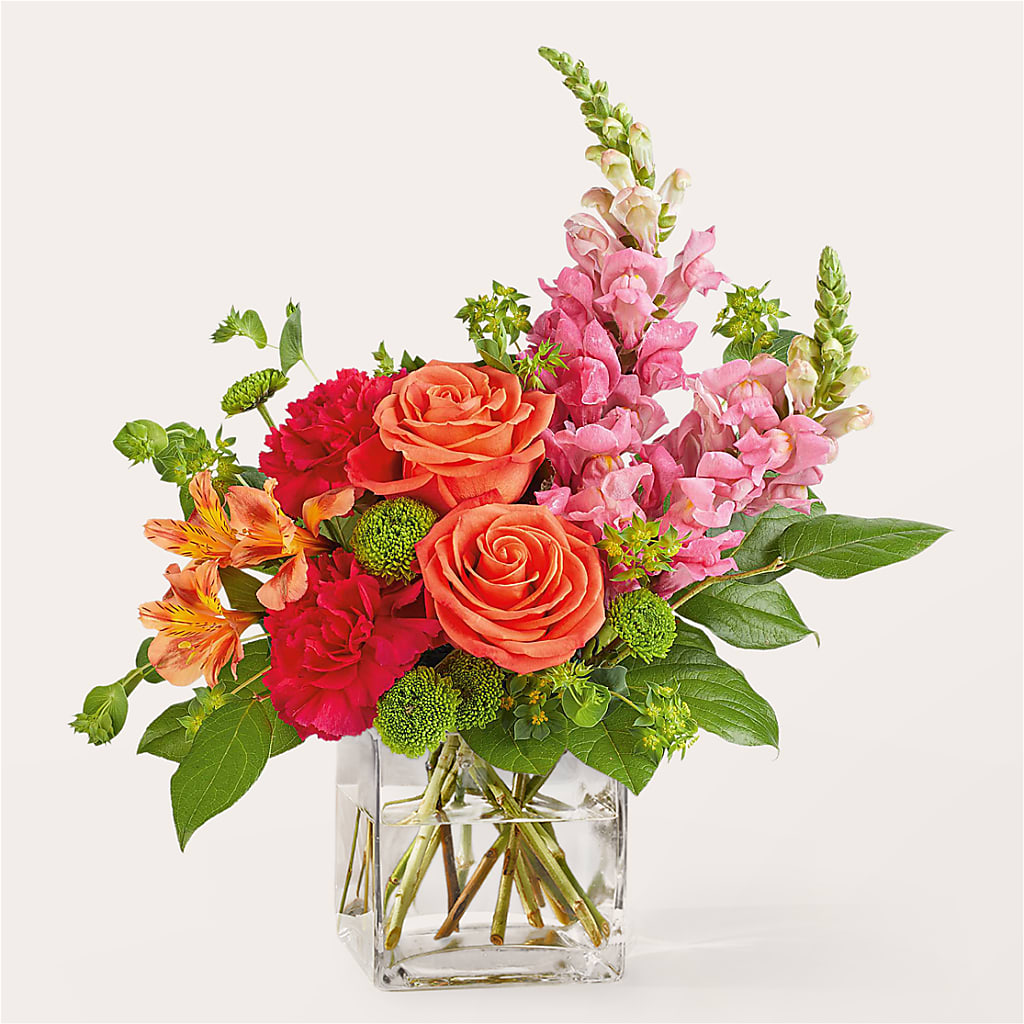 Cosmopolitan Bouquet – MCKNIGHT'S FLOWERSHOPPE INC., Peterborough ON