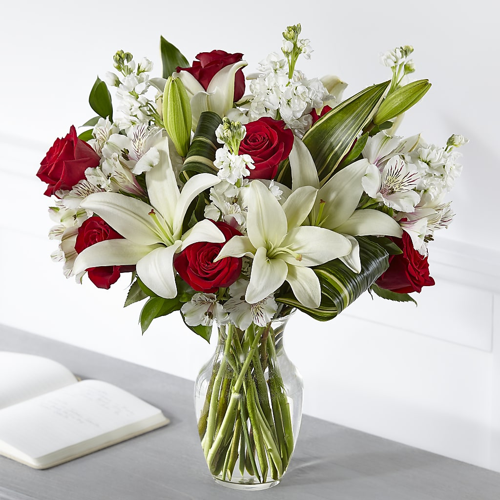 Loving Respect Bouquet – MCKNIGHT'S FLOWERSHOPPE INC., Peterborough ON