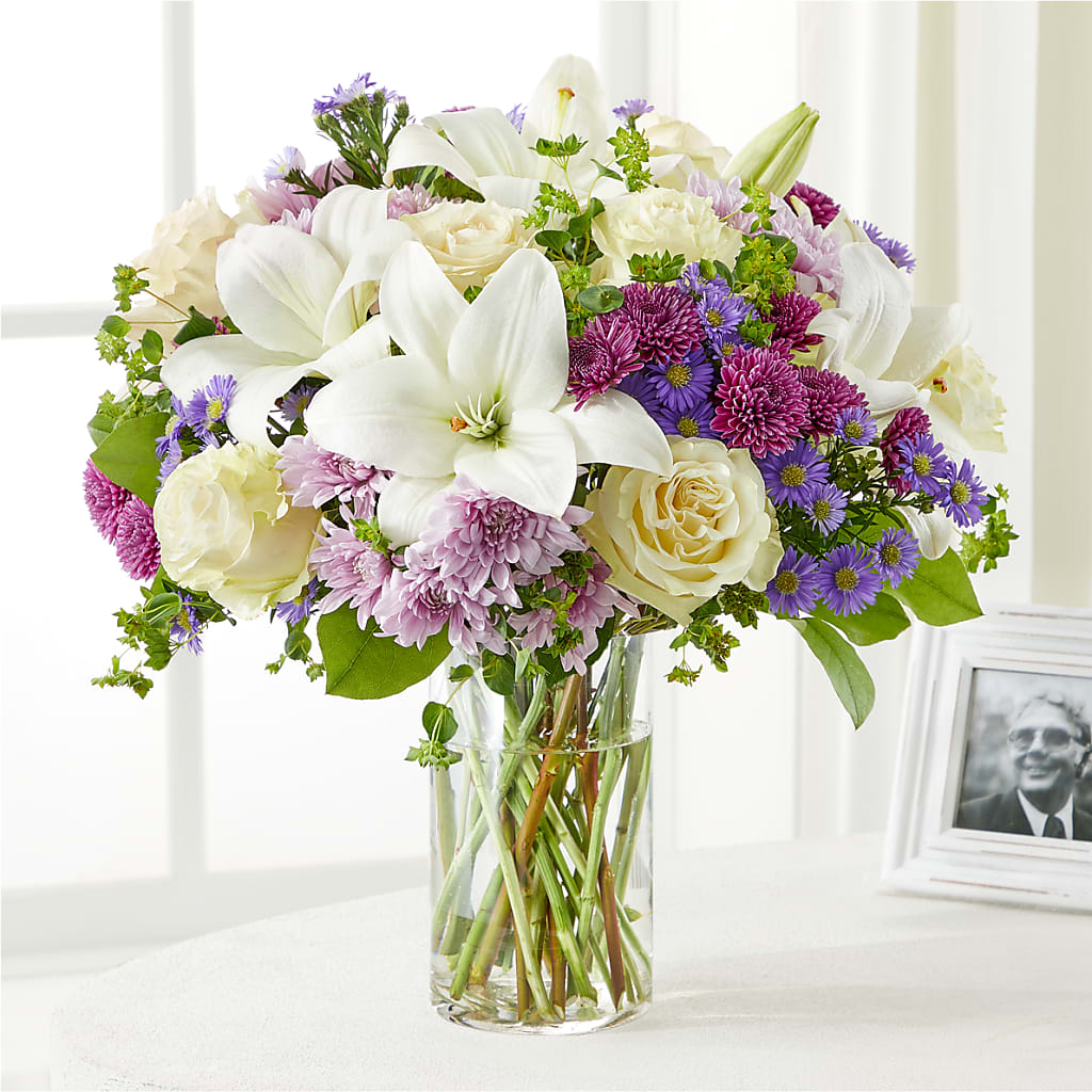 Wishing Peace Bouquet – MCKNIGHT'S FLOWERSHOPPE INC., Peterborough ON