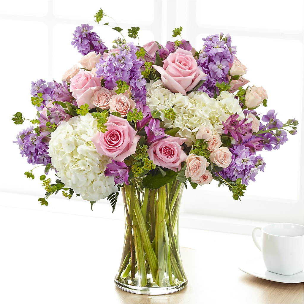 Shared Sentiment Bouquet – MCKNIGHT'S FLOWERSHOPPE INC., Peterborough ON