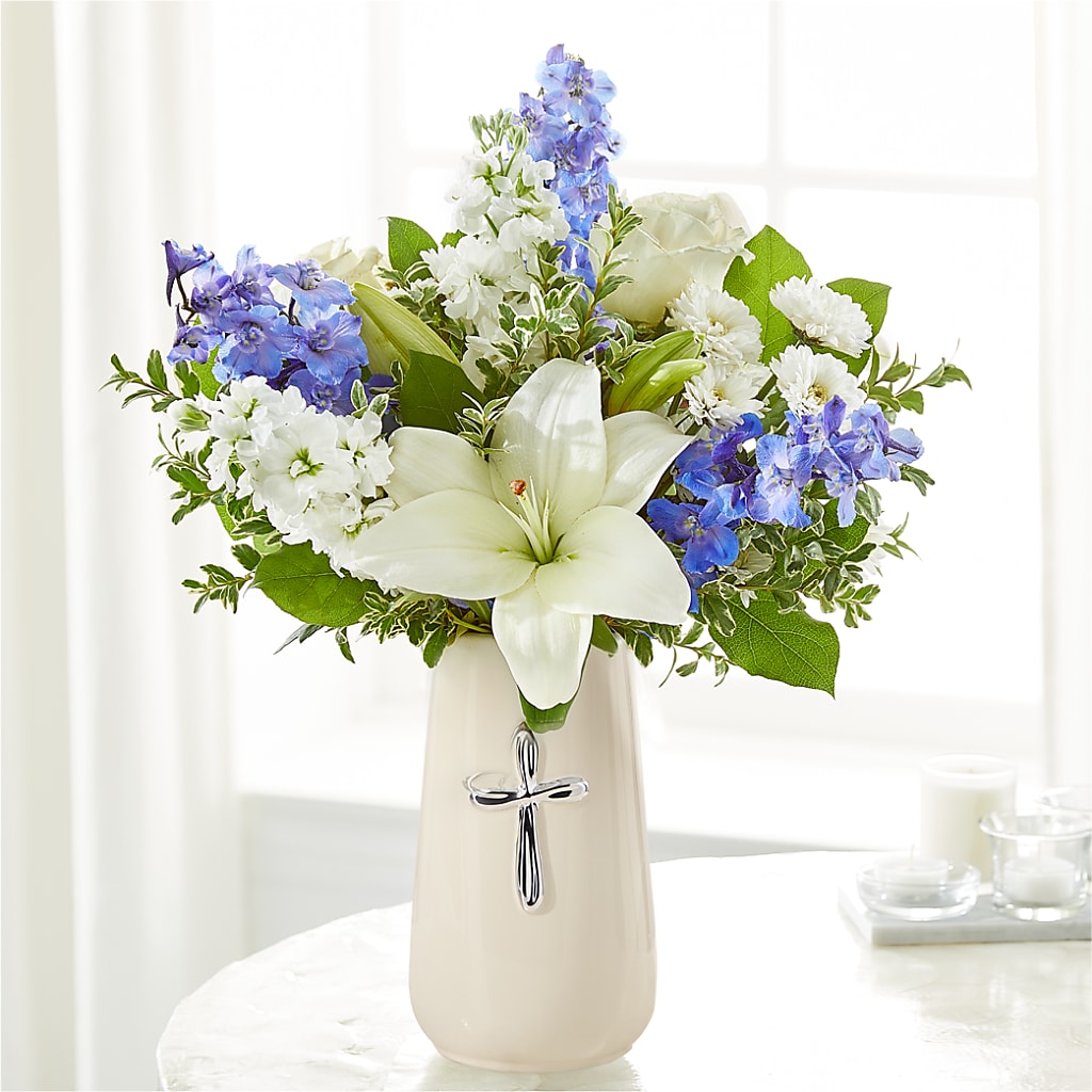 Heavenly Blossoms Bouquet – MCKNIGHT'S FLOWERSHOPPE INC., Peterborough ON