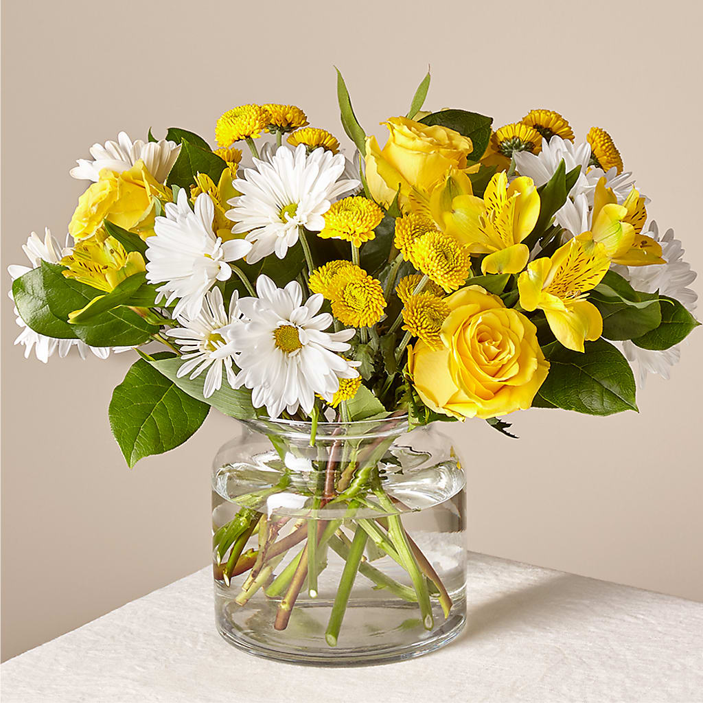 Sunny Sentiments Bouquet – MCKNIGHT'S FLOWERSHOPPE INC., Peterborough ON
