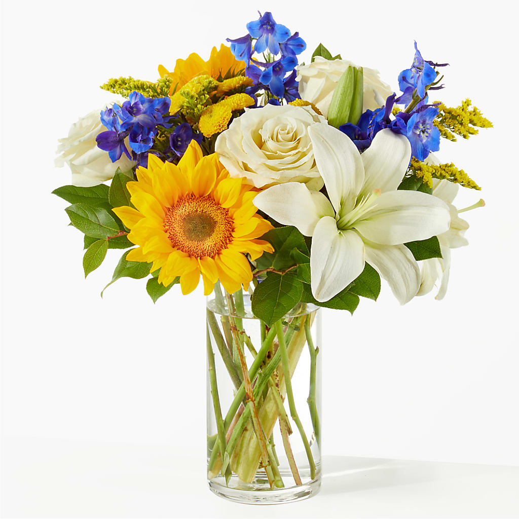 Stargazing Bouquet – MCKNIGHT'S FLOWERSHOPPE INC., Peterborough ON
