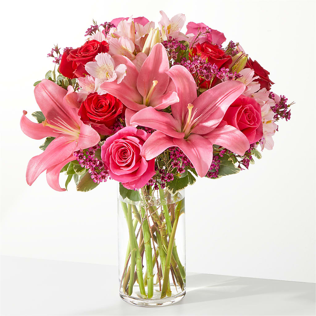 Lucky in Love Bouquet – MCKNIGHT'S FLOWERSHOPPE INC., Peterborough ON