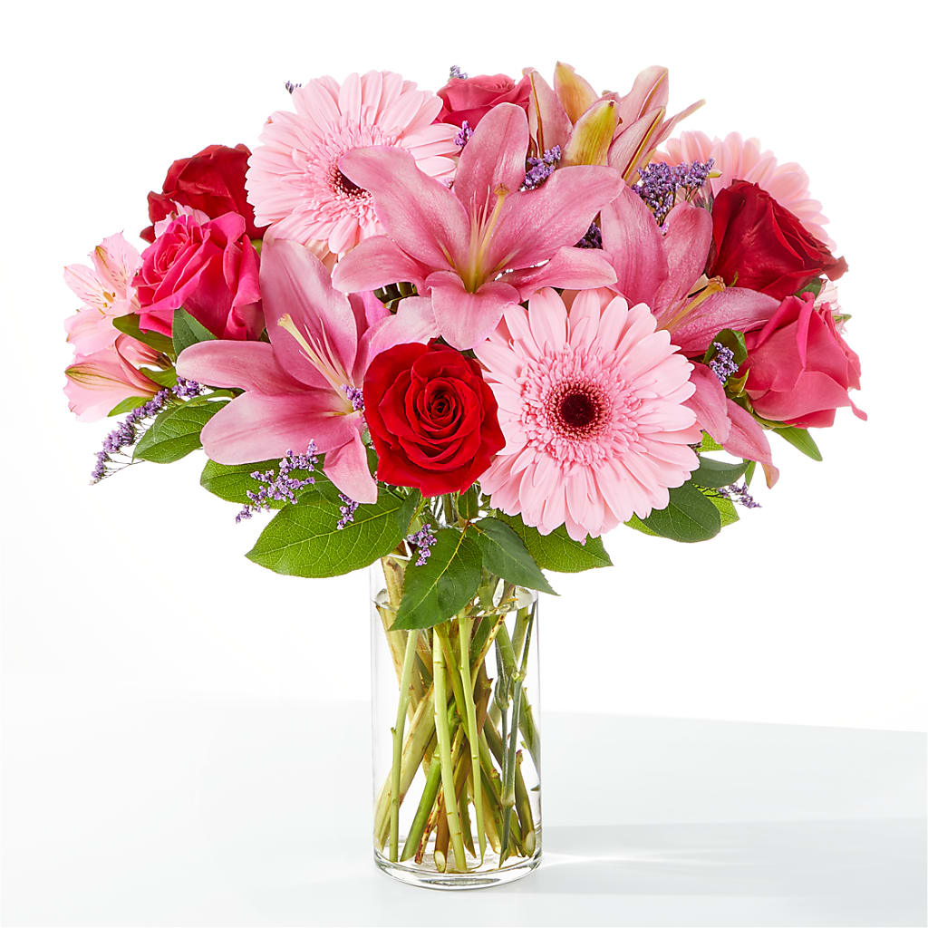 Lots of Love Bouquet – MCKNIGHT'S FLOWERSHOPPE INC., Peterborough ON