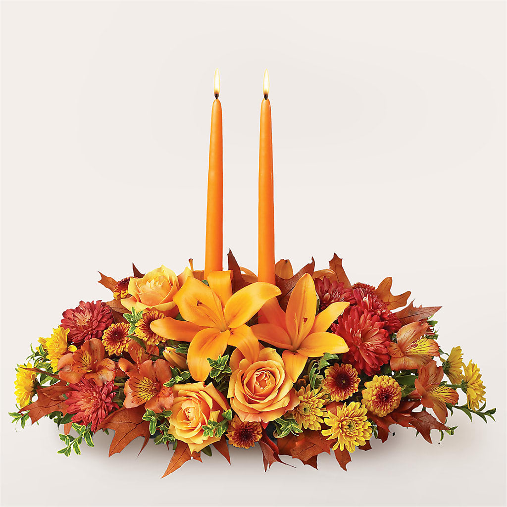 Traditions Centerpiece – MCKNIGHT'S FLOWERSHOPPE INC., Peterborough ON