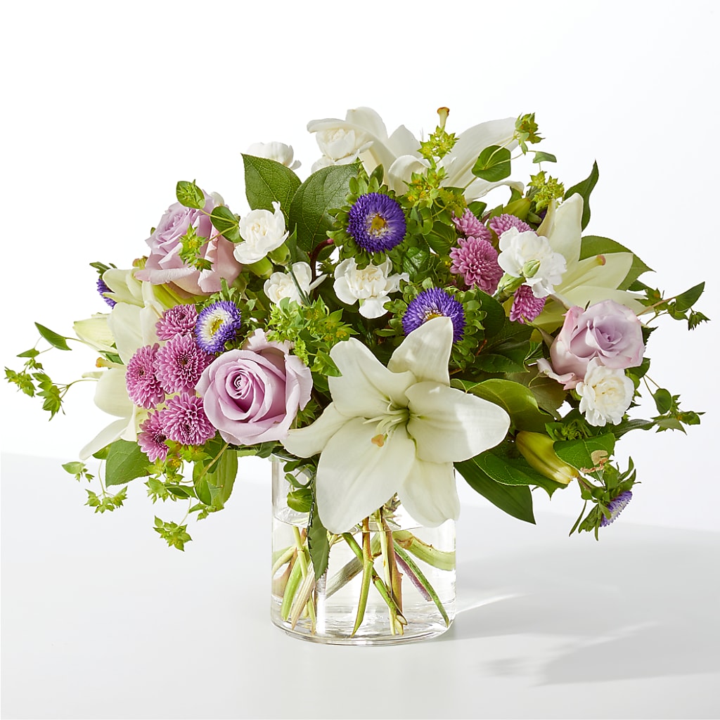 April Showers Bouquet – MCKNIGHT'S FLOWERSHOPPE INC., Peterborough ON