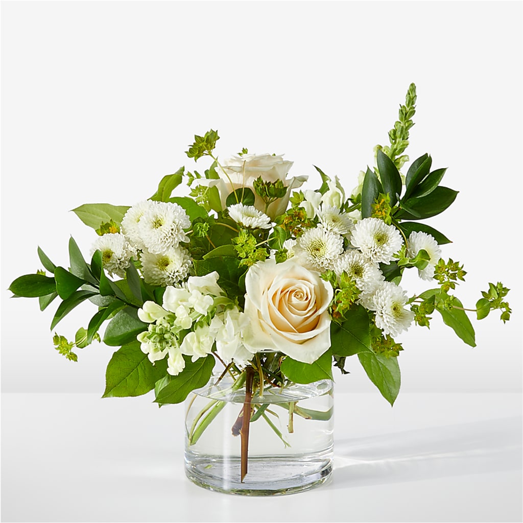 Hint of Vanilla Bouquet – MCKNIGHT'S FLOWERSHOPPE INC., Peterborough ON