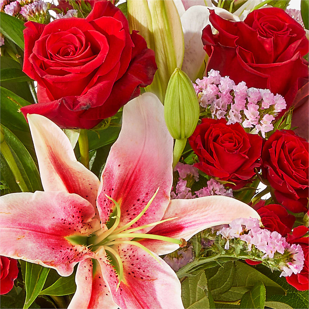 Hopeless Romantic Bouquet – MCKNIGHT'S FLOWERSHOPPE INC., Peterborough ON