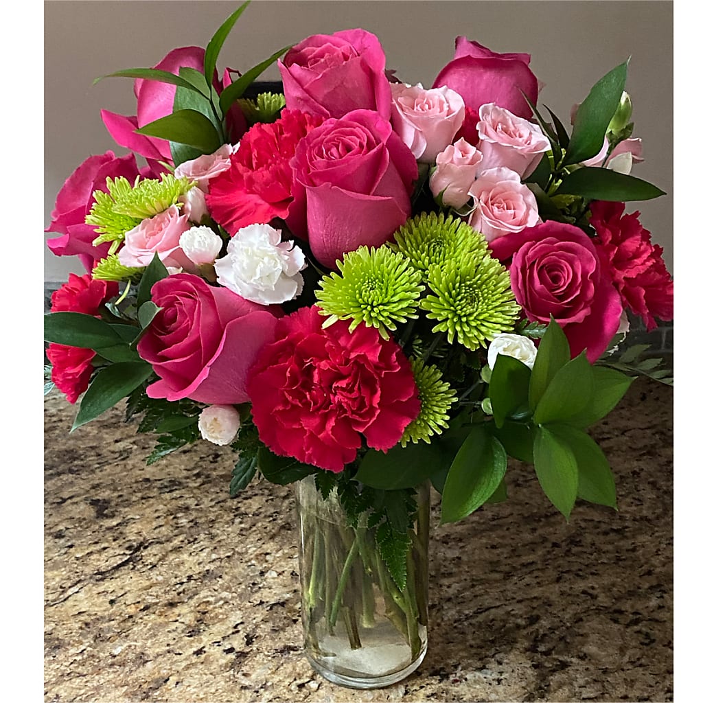Sweet & Pretty Bouquet – MCKNIGHT'S FLOWERSHOPPE INC., Peterborough ON