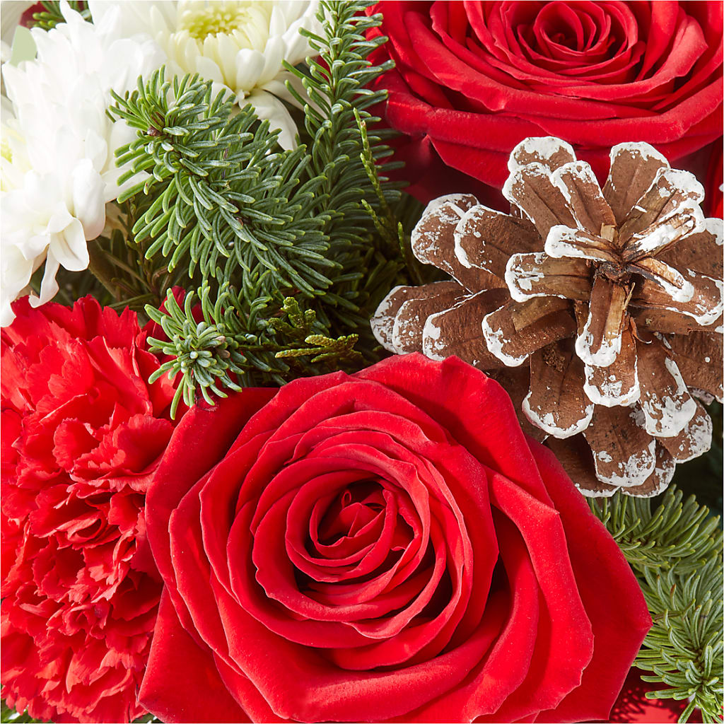 Christmas Village Ornament – MCKNIGHT'S FLOWERSHOPPE INC., Peterborough ON