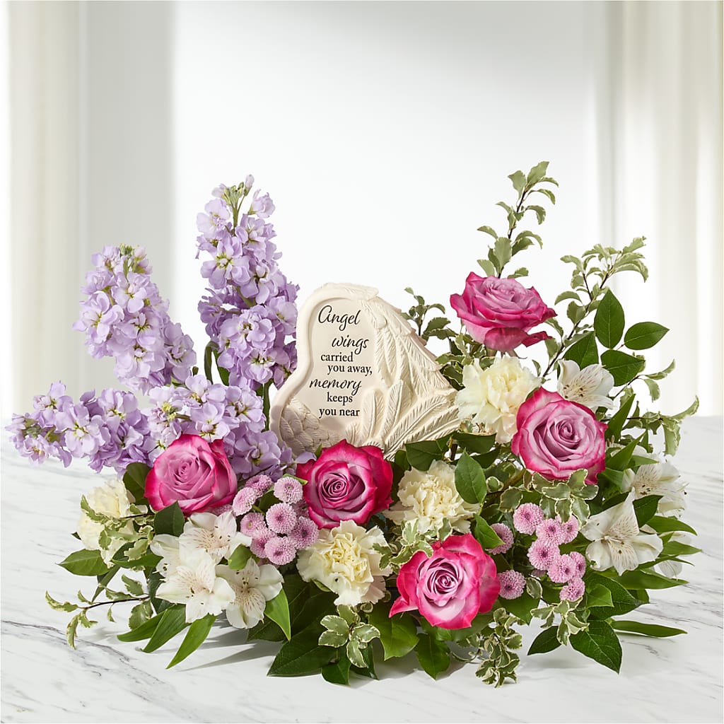 In My Heart Arrangement – MCKNIGHT'S FLOWERSHOPPE INC., Peterborough ON