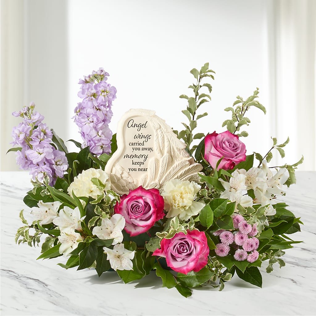 In My Heart Arrangement – MCKNIGHT'S FLOWERSHOPPE INC., Peterborough ON