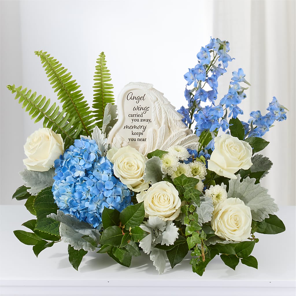 Dearest Arrangement – MCKNIGHT'S FLOWERSHOPPE INC., Peterborough ON