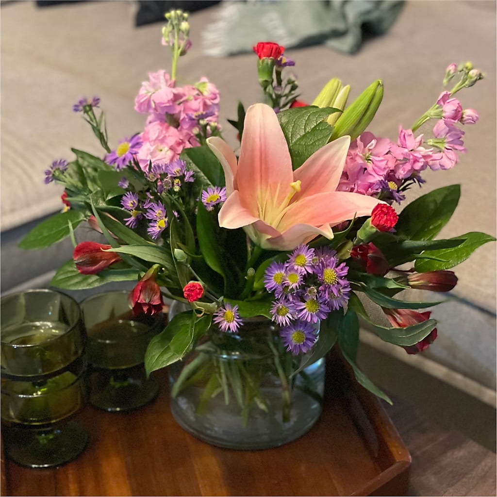Romantique Bouquet – MCKNIGHT'S FLOWERSHOPPE INC., Peterborough ON