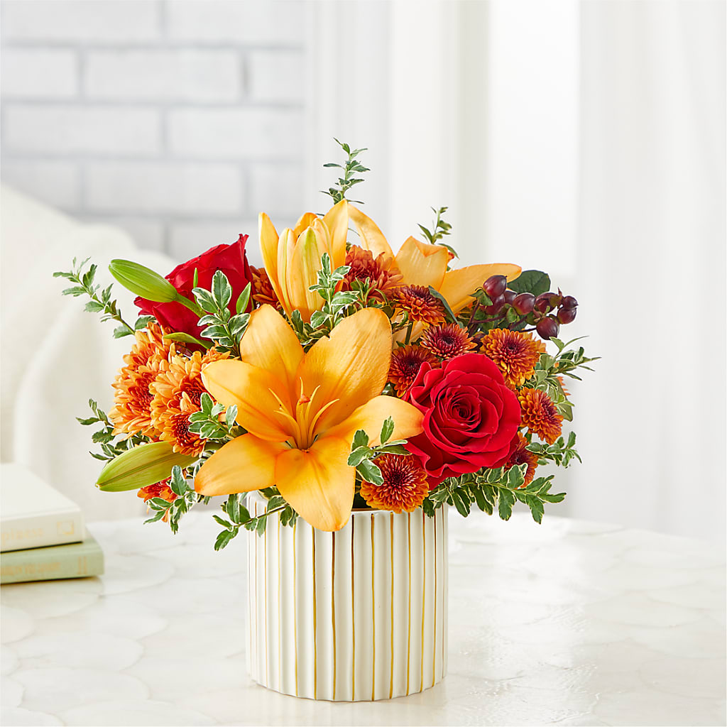 Scarlet Skies Bouquet – MCKNIGHT'S FLOWERSHOPPE INC., Peterborough ON
