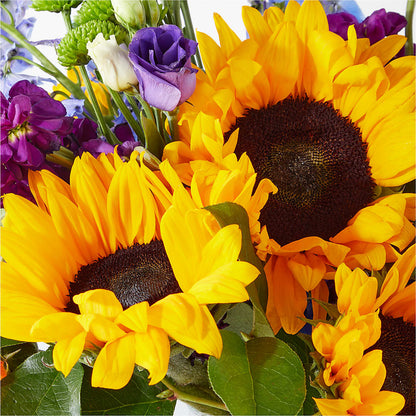 Catching Rays Bouquet – MCKNIGHT'S FLOWERSHOPPE INC., Peterborough ON