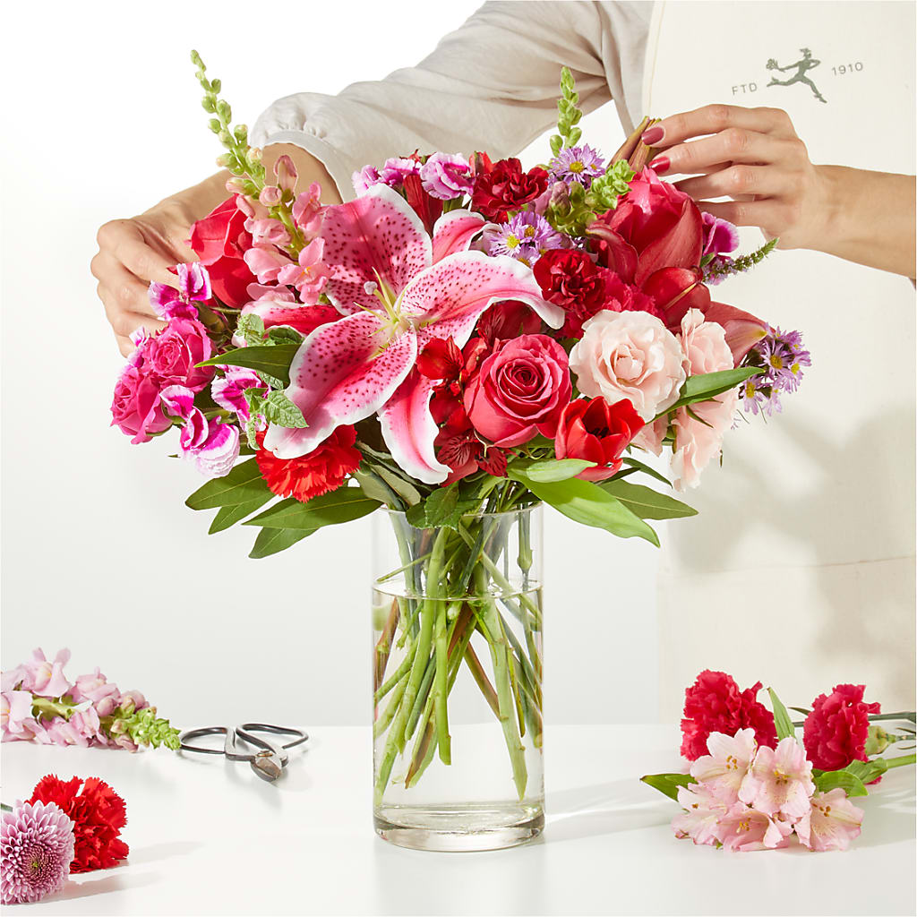 Together Forever - A Florist Original – MCKNIGHT'S FLOWERSHOPPE INC., Peterborough ON
