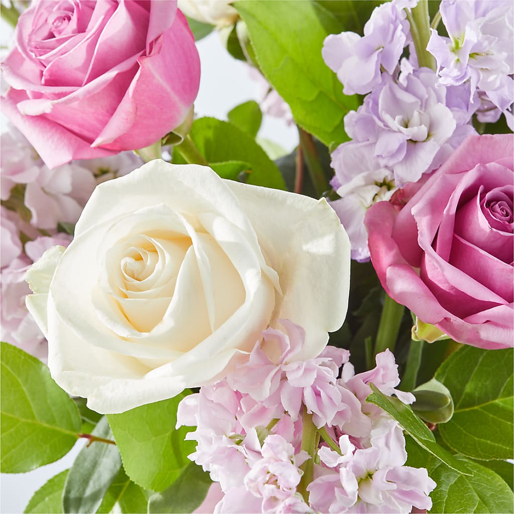 Springtime Spritz Bouquet – MCKNIGHT'S FLOWERSHOPPE INC., Peterborough ON