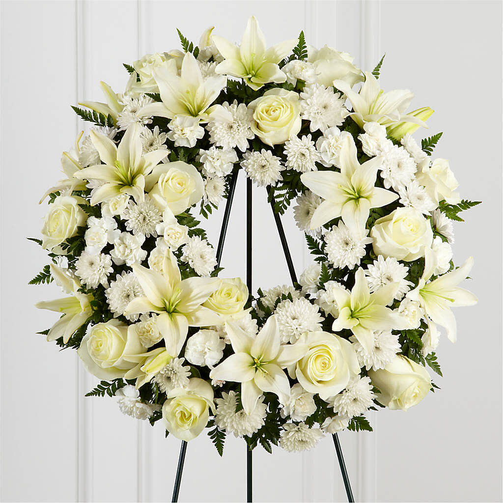 Treasured Tribute Wreath – MCKNIGHT'S FLOWERSHOPPE INC., Peterborough ON