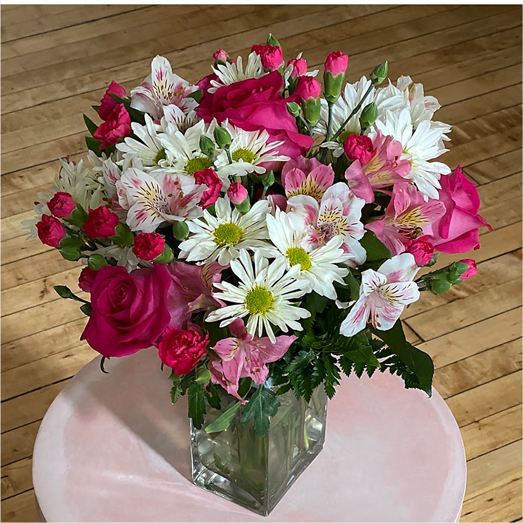 Sweet Surprises® Bouquet – MCKNIGHT'S FLOWERSHOPPE INC., Peterborough ON